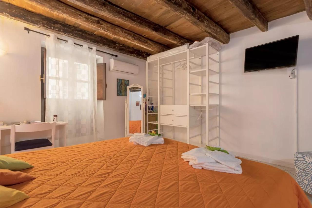 La Casetta Di Sara Palermo Bagian luar foto