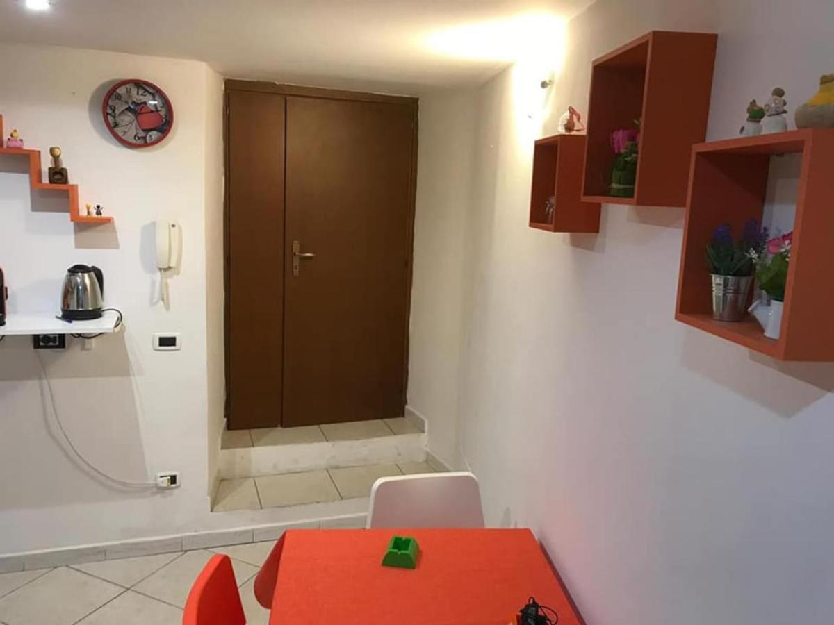 La Casetta Di Sara Palermo Bagian luar foto